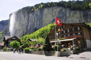 Отель Hotel Schützen Lauterbrunnen  Лаутербруннен